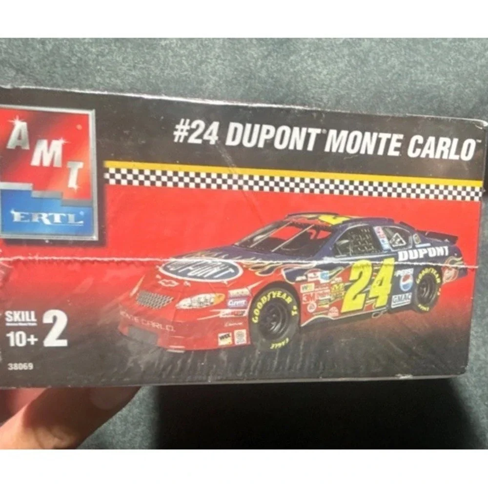 2003 NASCAR Jeff Gordon Chevy Monte Carlo 1:25 Model Kit Factory Sealed